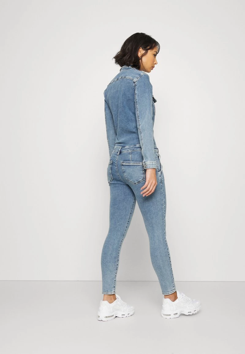 Coupon 🔔 ONLY Petite Damen ONLINC CALLI ZIP - Jumpsuit - Light Blue Denim 😍 – Bild 3