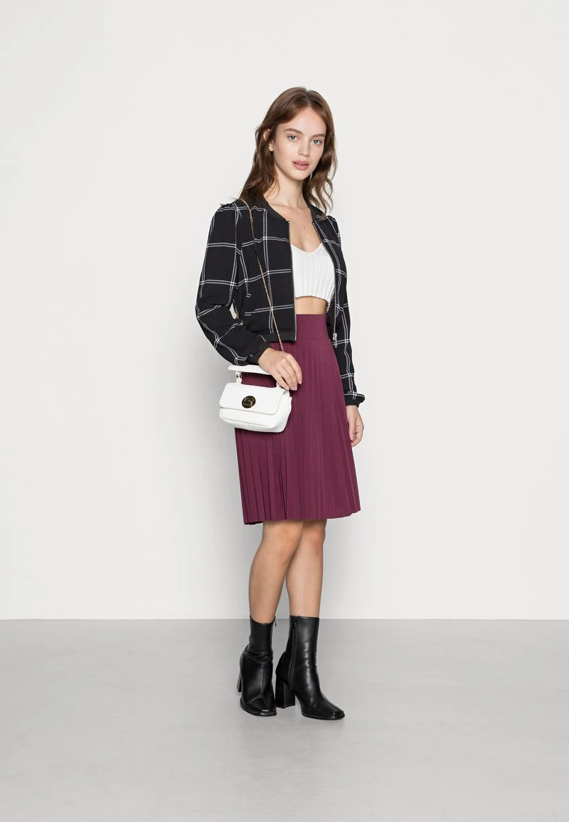 Brandneu 💯 ONLY Petite Damen ONLNOVA LUX LOUNGE - Bomberjacke - Black 🎁 – Bild 2