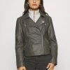 Coupon 🧨 ONLY Petite Damen ONLGEMMA BIKER - Kunstlederjacke - Beluga 🧨
