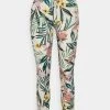 Coupon 🎁 ONLY Petite Damen ONLNOVA LIFE PANT - Stoffhose - Soft Pink 🌞 Summer Tropical 🔔