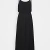 Großhandel ✔️ ONLY Petite Damen ONLNOVA LUX STRAP 👗 DRESS SOLID - Maxikleid - Black ✨