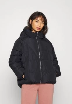 Angebote 🎉 ONLY Petite Damen ONLALINA PUFFER PETIT - Winterjacke - Black 🤩