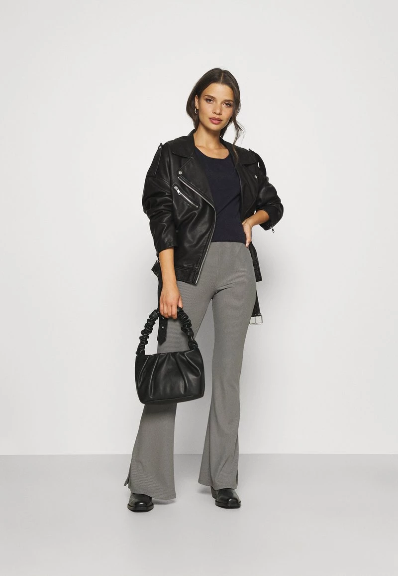 Großhandel 😉 ONLY Petite Damen ONLBELL BIKER - Lederjacke - Black 🌟 – Bild 2